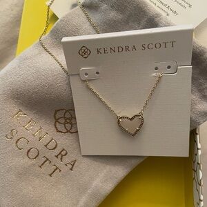 NWOT Kendra Scott Ari Heart gold pendent iridescent necklace new w/ box dust bag